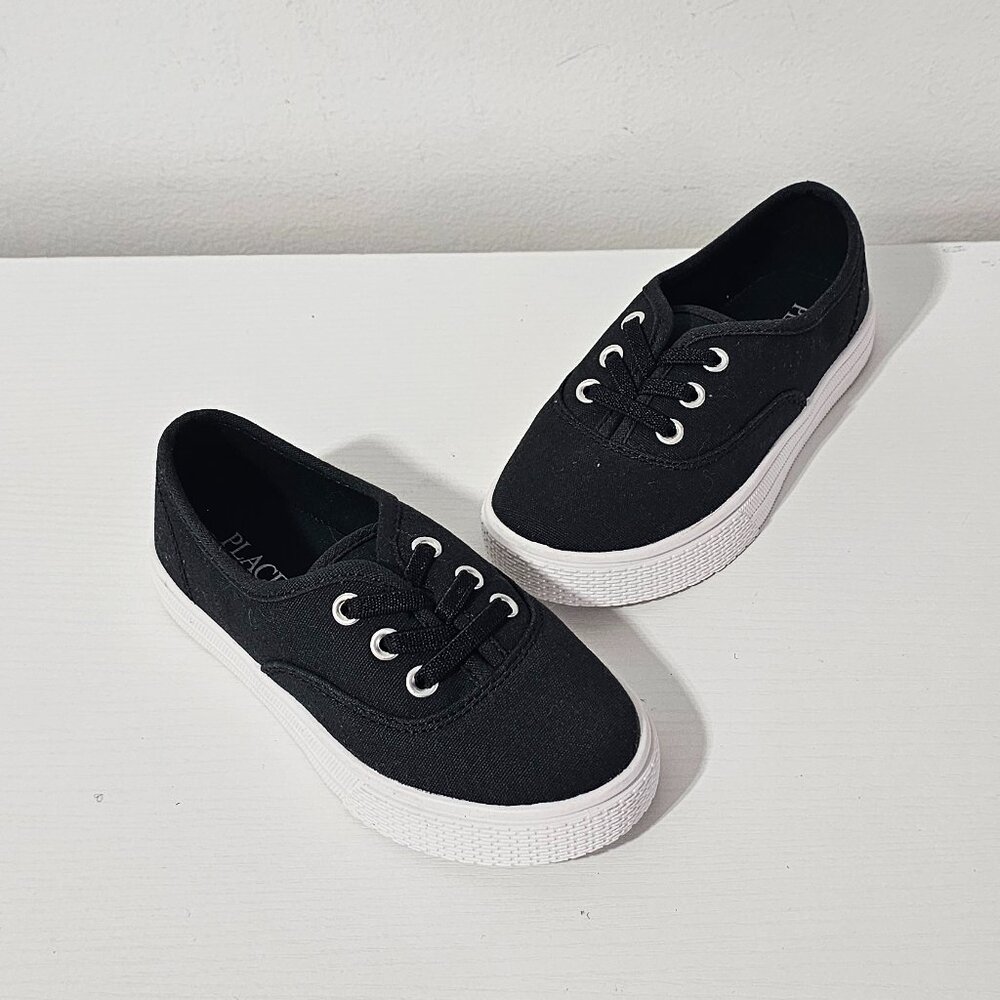 The Children’s Place Toddler Low Top Sneakers - Black/White - Girls Size 10 k